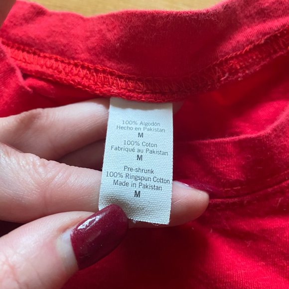 Reproduction circa 2010 Runaways Joan Jett red T shirt - Picture 4 of 5